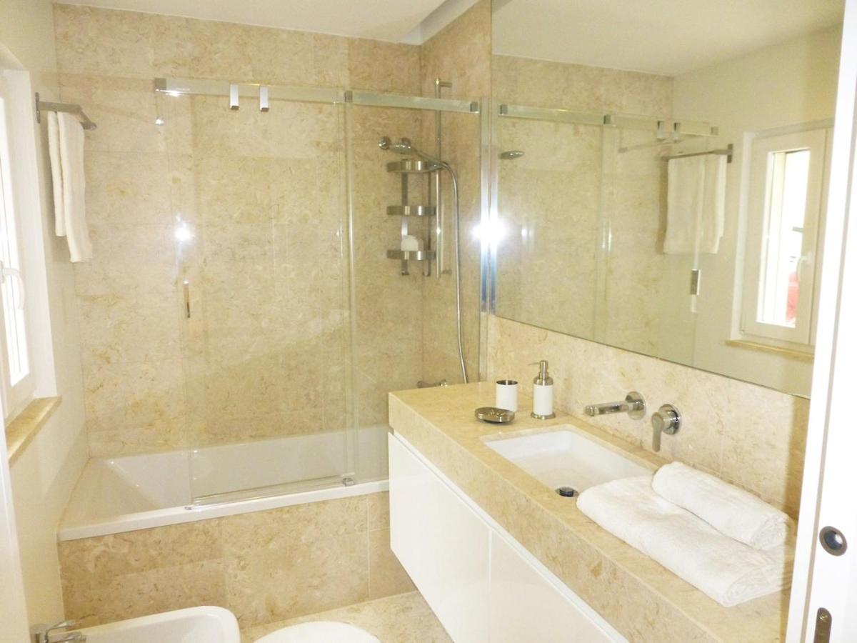 Charming Equipped Ac Lift Parking 4p Apartamento